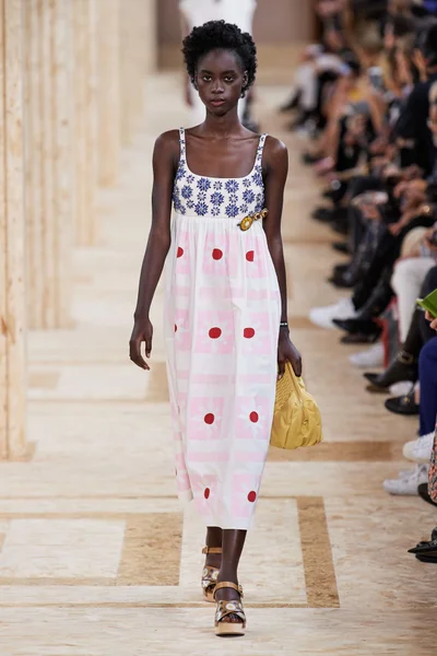 Look 33